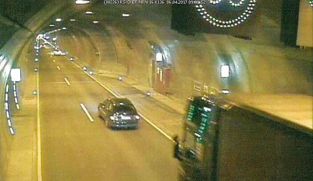 Bild: Dr&auml;ngler im Rennsteigtunnel