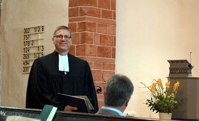 Bild: Einf&uuml;hrung von Pfarrer Meinhold in St. Blasii