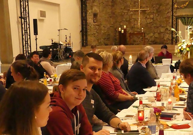 Bild: Synode tagte in der Herzschlag-Kirche