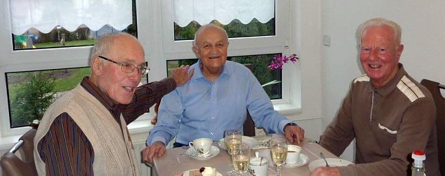 Bild: Freunde bleiben Freunde