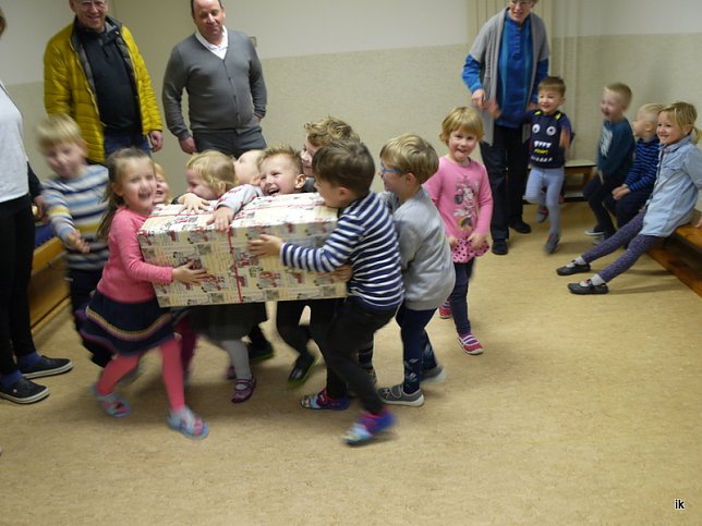 Bild: Mit Paket
