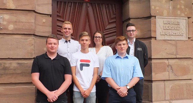 Bild: Ausbildung begonnen