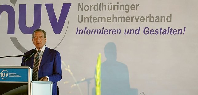 Bild: Gerhard Schr&ouml;der bei seiner Festrede