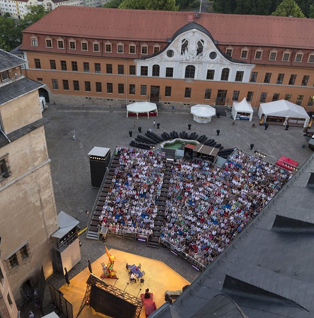 Bild: Ab 17. Juni herrscht wieder Festspiel-Atmosph&auml;re im Sondersh&auml;user Schlosshof