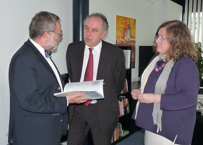 &Uuml;bergabe Klimakonzept (Foto: Karl-Heinz Herrmann)