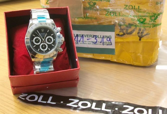 Falsche Rolex (Foto: Zoll) Falsche Rolex (Foto: Zoll)