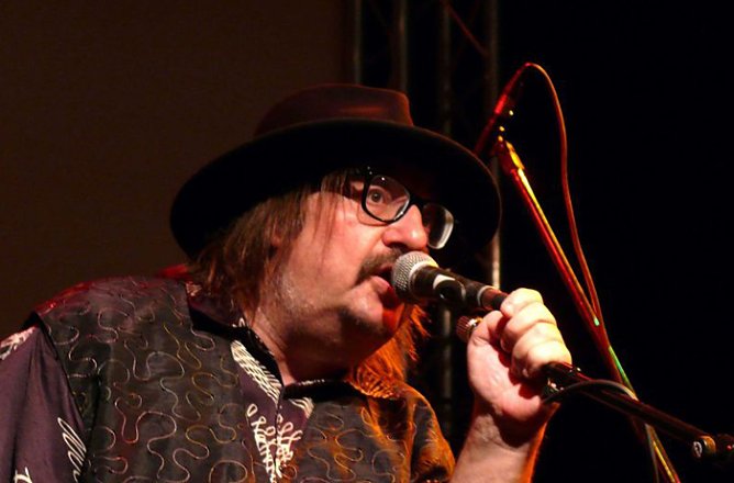 Manfred Maurenbrecher und "Trailhead" (Foto: Kunsthof Friedrichsrode)