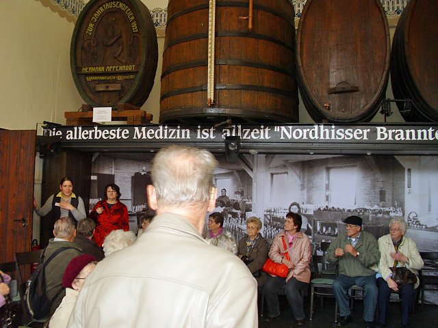 In Brennerei unterwegs (Foto: Thomas Leipold)