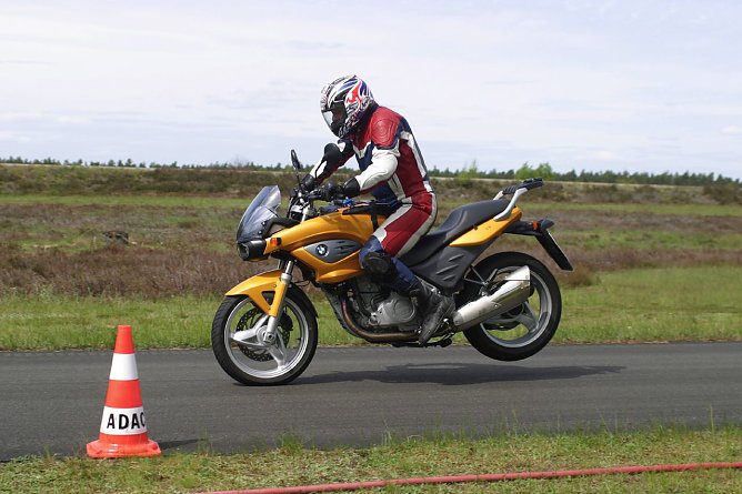 ABS für Bikes gefordert (Foto: ADAC) ABS für Bikes gefordert (Foto: ADAC)