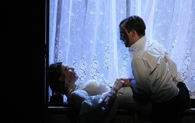 Othello am Nordhäuser Theater (Foto: P. Scholz) Othello am Nordhäuser Theater (Foto: P. Scholz)