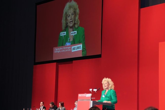 Birgit Keller am Rednerpult (Foto: nnz) Birgit Keller am Rednerpult (Foto: nnz)