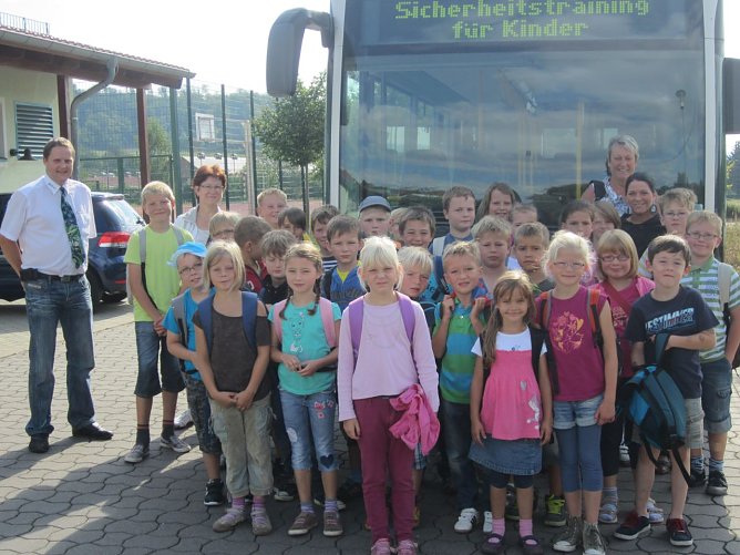 Hortkinder unterwegs (Foto: Grdunschule Worbis)