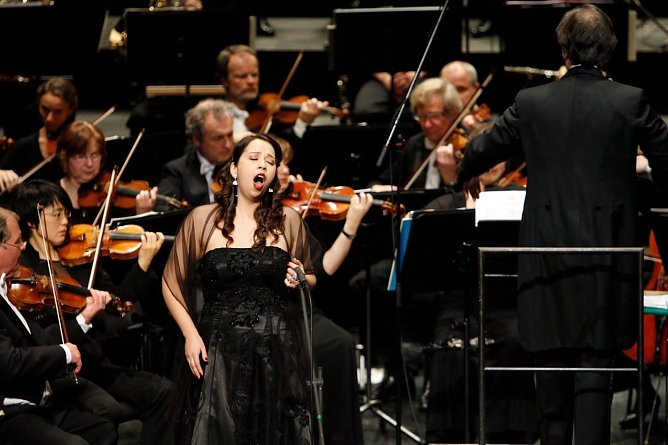 Elena Puszta beim Konzert (Foto: M. Heyde) Elena Puszta beim Konzert (Foto: M. Heyde)