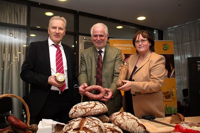 Eichsfelder Spezialitäten im Landtag (Foto: Christina Tasch) Eichsfelder Spezialitäten im Landtag (Foto: Christina Tasch)