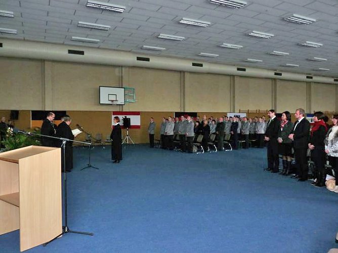 Ins Amt eingeführt (Foto: Karl-Heinz Herrmann) Ins Amt eingeführt (Foto: Karl-Heinz Herrmann)