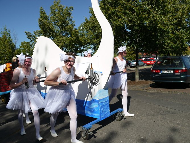 Kirmesumzug (Foto: Ilka Kühn) Kirmesumzug (Foto: Ilka Kühn)