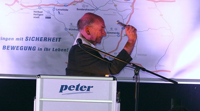 Segnung des Autohauses (Foto: nnz)