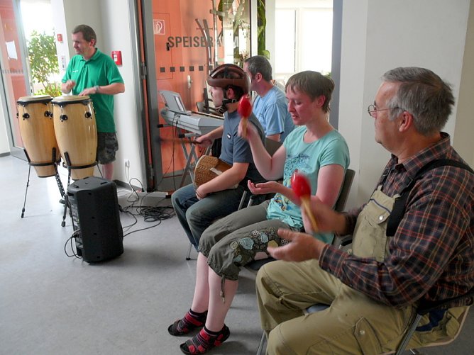 Trommelgruppe Lebenshilfe (Foto: Ilka Kühn) Trommelgruppe Lebenshilfe (Foto: Ilka Kühn)