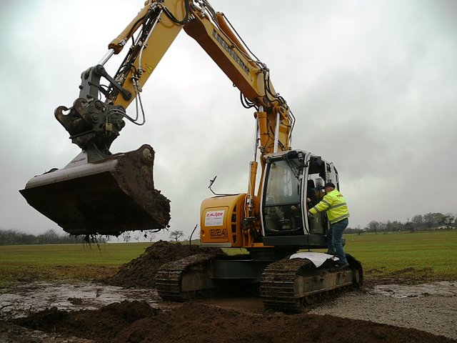 Spatenstich Am hohen Rott (Foto: Ilka Kühn) Spatenstich Am hohen Rott (Foto: Ilka Kühn)