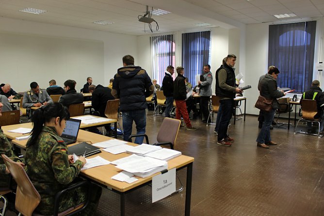 Das Einr&uuml;cken hat begonnen (Foto: Karl-Heinz Herrmann)