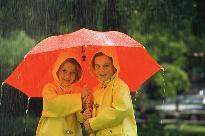 Unwetter über Europa (Foto: Jupiterimages/liquidlibrary/Thinkstock) Unwetter über Europa (Foto: Jupiterimages/liquidlibrary/Thinkstock)