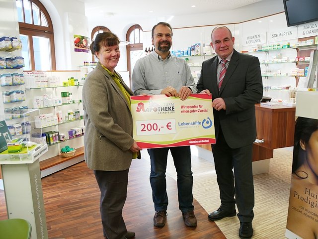 Spende f&uuml;r Lebenshilfe (Foto: Ilka K&uuml;hn)