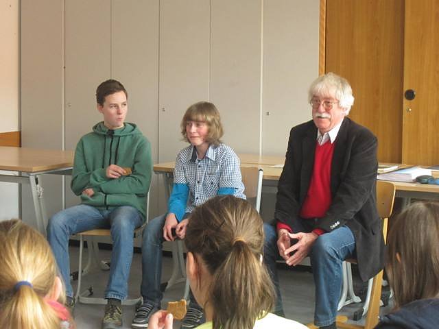 Autor zu Besuch (Foto: Lese-AG) Autor zu Besuch (Foto: Lese-AG)