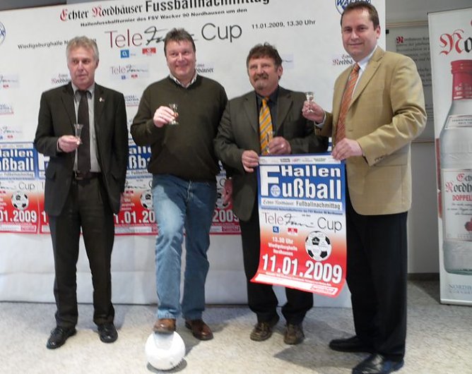 Organisatoren und Sponsoren des Turniers (Foto: nnz) Organisatoren und Sponsoren des Turniers (Foto: nnz)