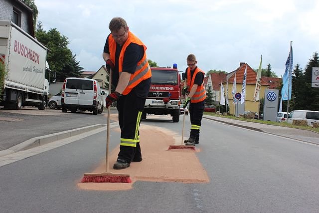 Ölspur (Foto: Feuerwehr Heiligenstadt) Ölspur (Foto: Feuerwehr Heiligenstadt)