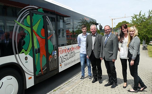 Bus mit Werbung (Foto: Ilka Kühn) Bus mit Werbung (Foto: Ilka Kühn)