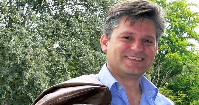 Dirigiert eigenes Werk (Foto: Ilka K&uuml;hn)