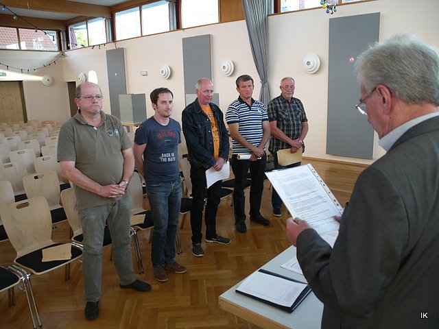 Verpflichtung des neuen Ortsrates (Foto: Ilka Kühn) Verpflichtung des neuen Ortsrates (Foto: Ilka Kühn)
