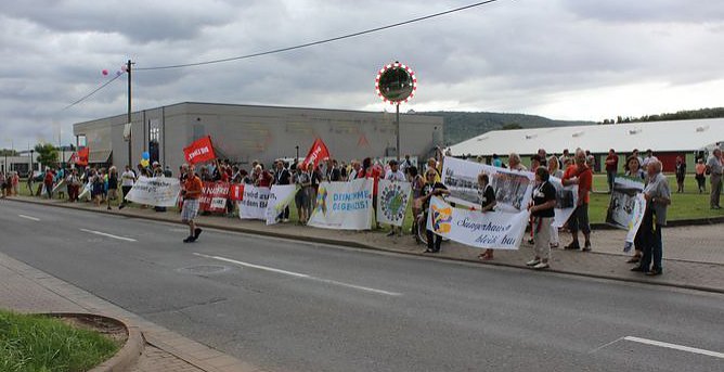 Zeichen gegen Rechts gesetzt (Foto: Karl-Heinz Herrmann) Zeichen gegen Rechts gesetzt (Foto: Karl-Heinz Herrmann)