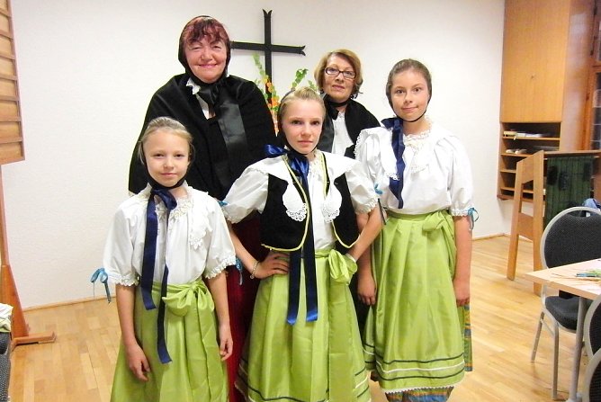 In neuen (alten) Trachten (Foto: Ilka Kühn) In neuen (alten) Trachten (Foto: Ilka Kühn)