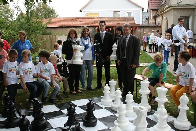 Übergabe Schachspiel (Foto: Torsten Kay Schuchardt) Übergabe Schachspiel (Foto: Torsten Kay Schuchardt)