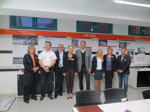 Team bei der Er&ouml;ffnung (Foto: Michael Fuhlrott)