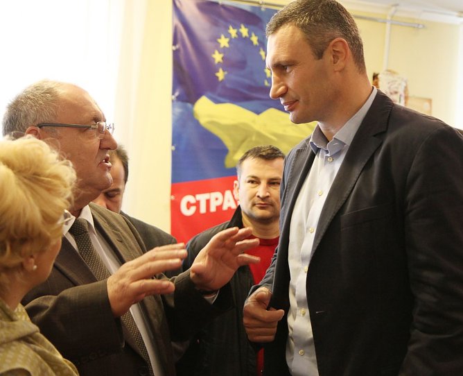 Primas im Gespr&auml;ch mit Klitschko (Foto: privat)