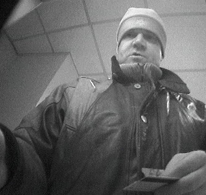 Betr&uuml;ger gesucht (Foto: Polizei)