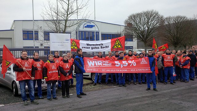 Warnstreik in Gerbershausen (Foto: IG Metall)