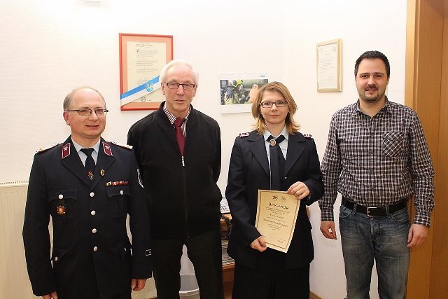 Sicherheitsbeauftragte Katrin Anhalt (3. v. l.) (Foto: Feuerwehr Heiligenstadt) Sicherheitsbeauftragte Katrin Anhalt (3. v. l.) (Foto: Feuerwehr Heiligenstadt)