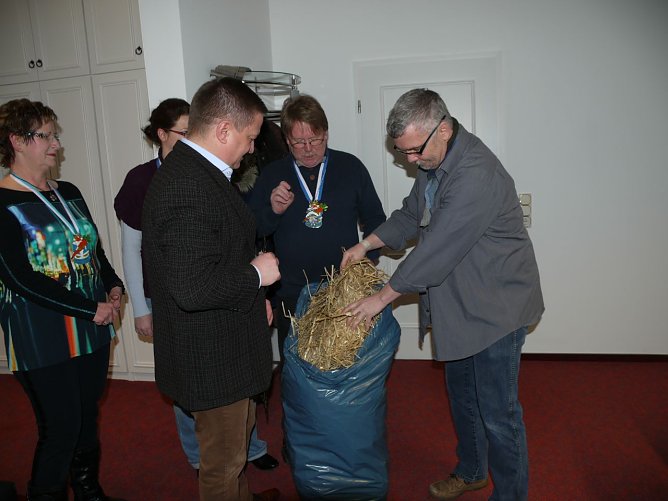 Sack voll Stroh (Foto: Ilka K&uuml;hn)