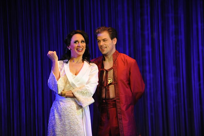 Femke Soetenga und Patrick Stanke (hier in AIDA im Theater Nordhausen) singen und spielen die Hauptrollen im Musical Die P&auml;pstin (Foto: Roland Obst)