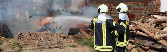 Brand in Freienhagen (Foto: Feuerwehr Heiligenstadt/Feuerwehr Uder) Brand in Freienhagen (Foto: Feuerwehr Heiligenstadt/Feuerwehr Uder)