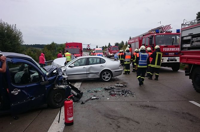 Unfall (Foto: Feuerwehr Heiligenstadt) Unfall (Foto: Feuerwehr Heiligenstadt)