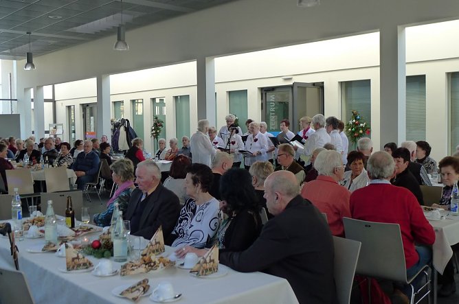 Seniorenweihnacht bei der Volkssolidarit&auml;t (Foto: Werner Probst)