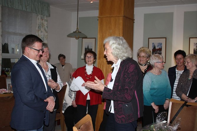 Glückwünsche von Thomas Spielmann (Foto: Elke Sagorski) Glückwünsche von Thomas Spielmann (Foto: Elke Sagorski)