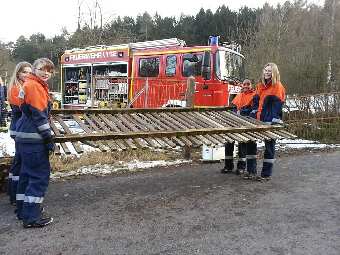 Einsatz an der alten Burg (Foto: Feuerwehr Heiligenstadt)