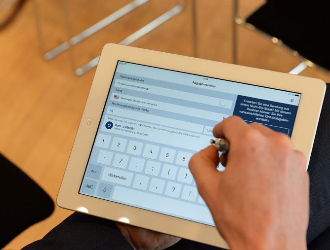 Neue App des Zolls vorgestellt (Foto: Zoll)