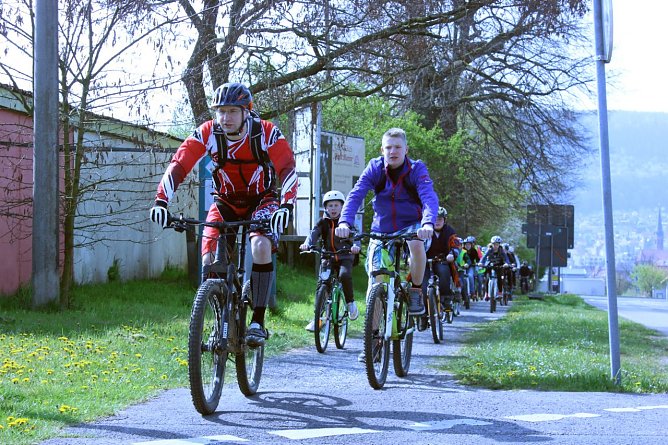 Radtour der Jugendfeuerwehr (Foto: Feuerwehr Heiligenstadt) Radtour der Jugendfeuerwehr (Foto: Feuerwehr Heiligenstadt)