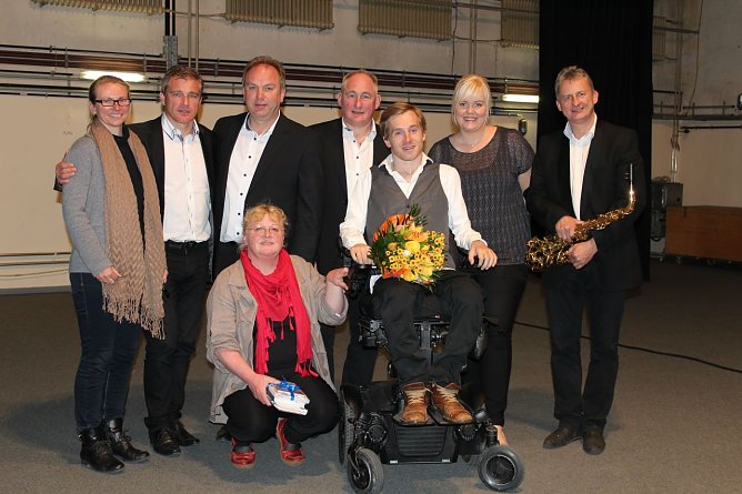 Erinnerungsfoto mit Samuel Koch (Foto: Lebenshilfe)